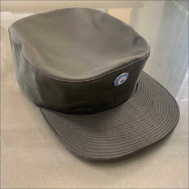 d22261e8-d1f7-4115-93d3-5d0a881b0df1