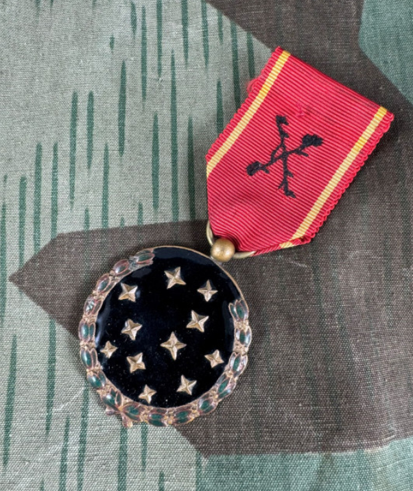 Captura de Pantalla 2025-04-24 a la(s) 23.44.17